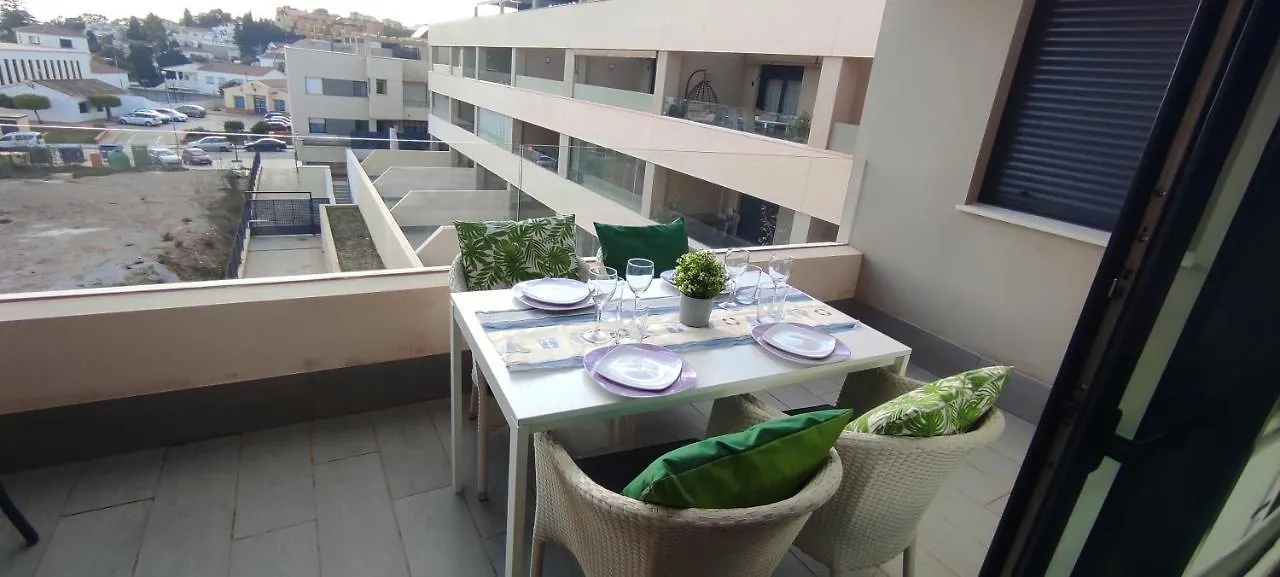 Apartamento Ático en benajarafe 0*,